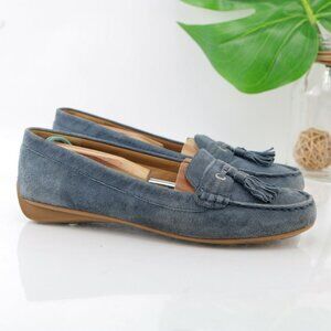 GH Bass Womens Bonnie Flat Size 9.5 Blue Suede Moccasin Moc Toe Tasseled Shoe